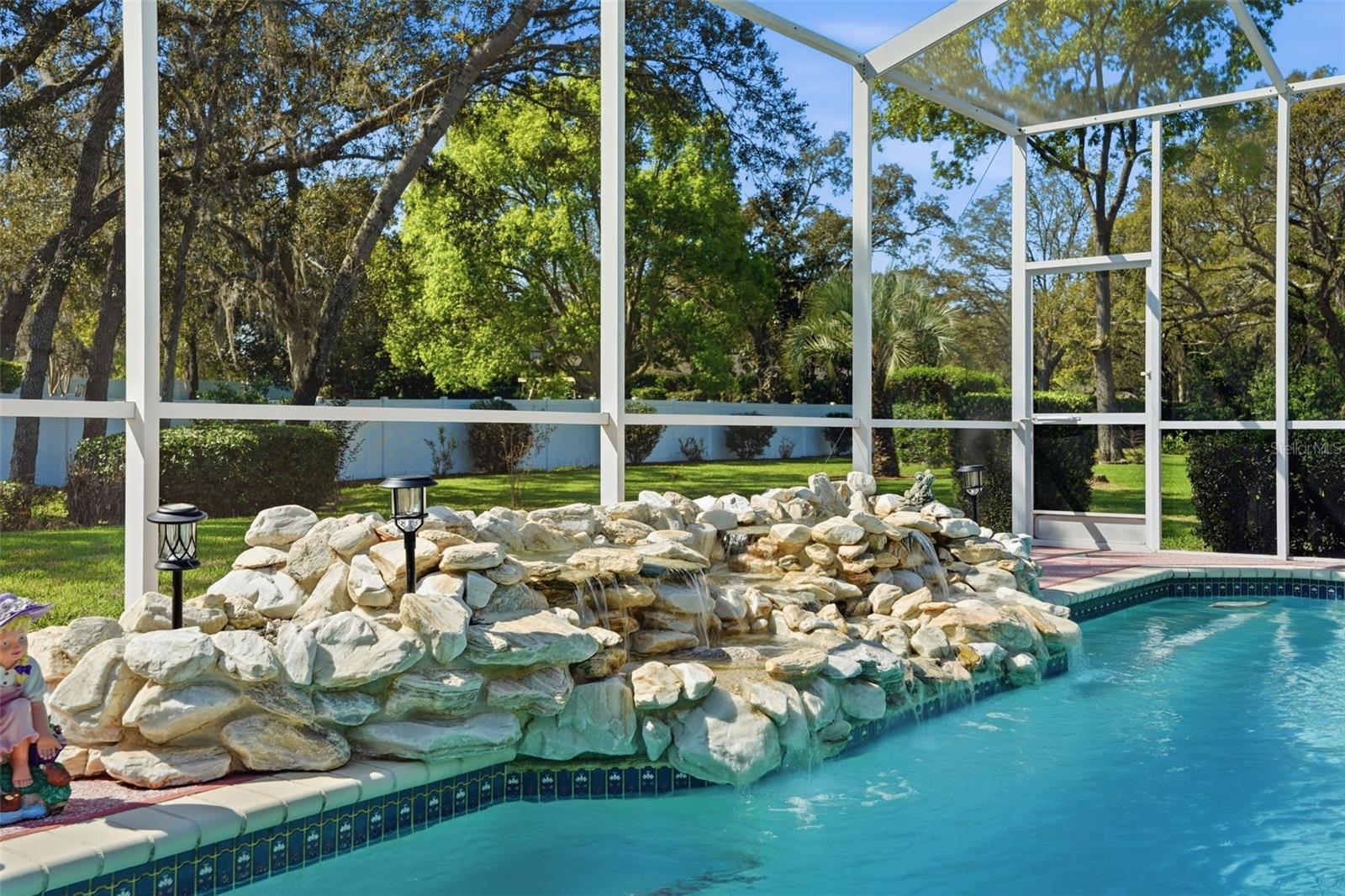 AUTUMN OAKS - Residential