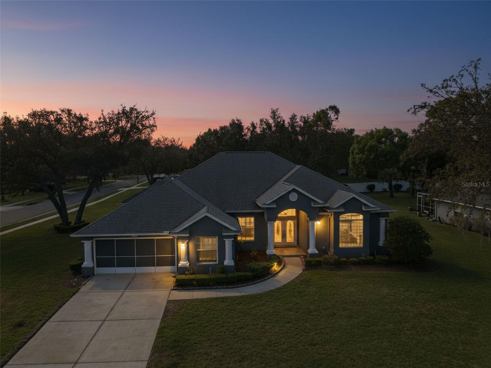 AUTUMN OAKS - Residential