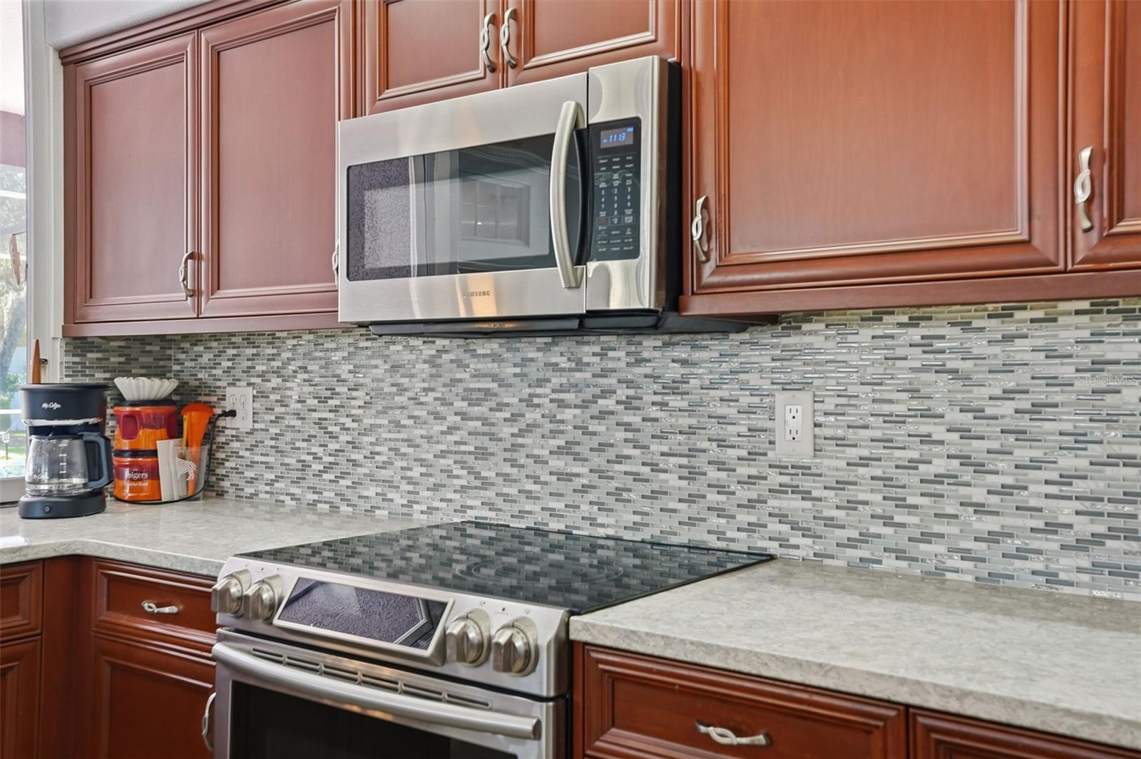 AUTUMN OAKS - Residential