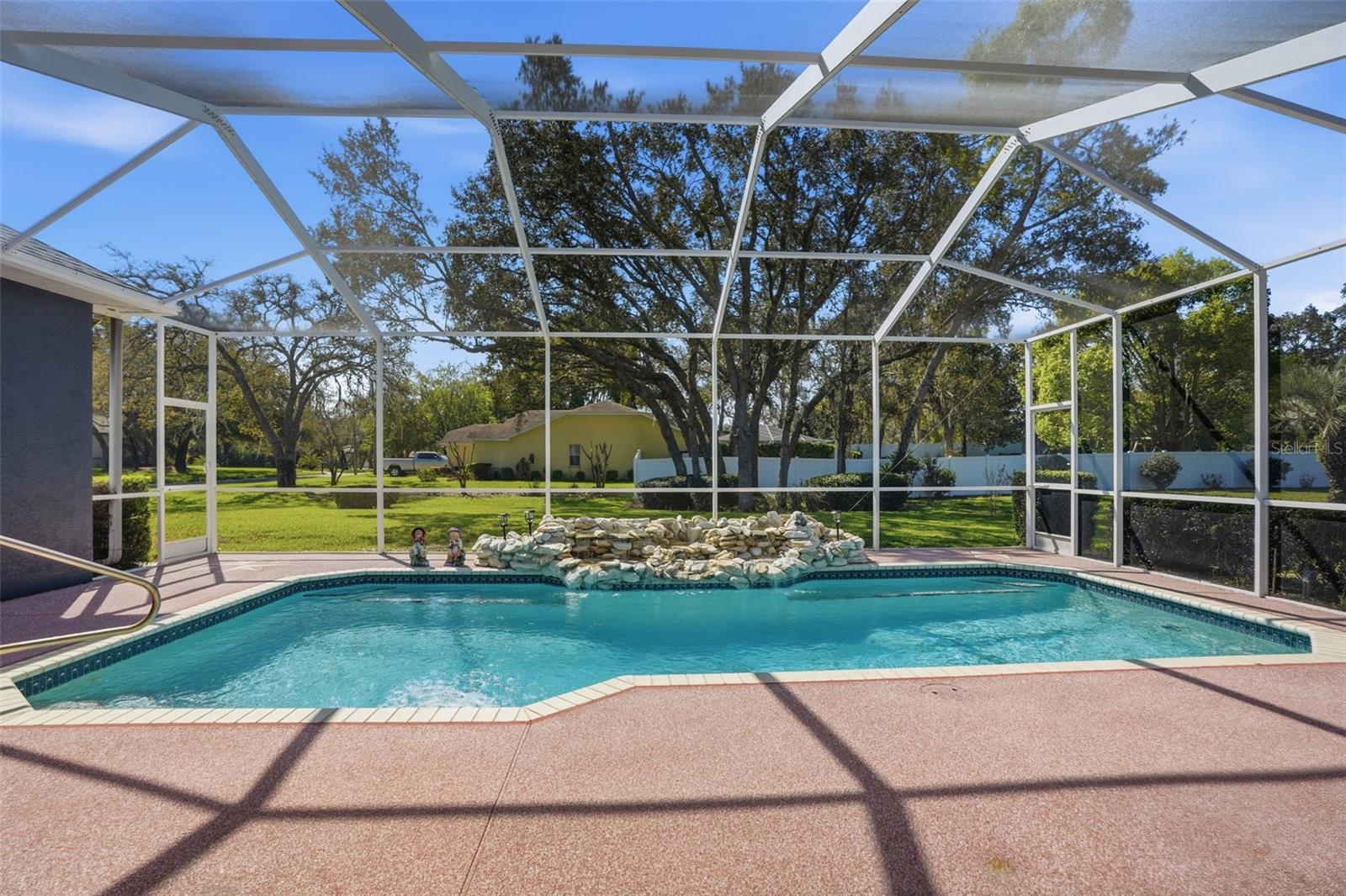 AUTUMN OAKS - Residential