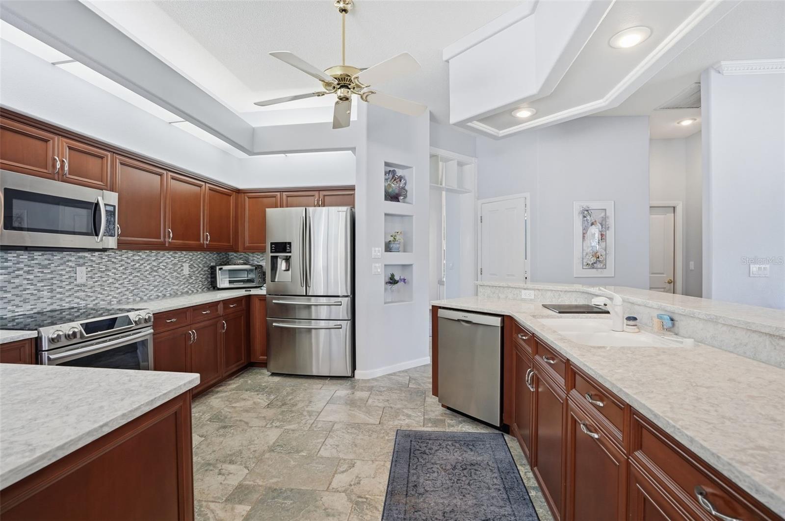 AUTUMN OAKS - Residential