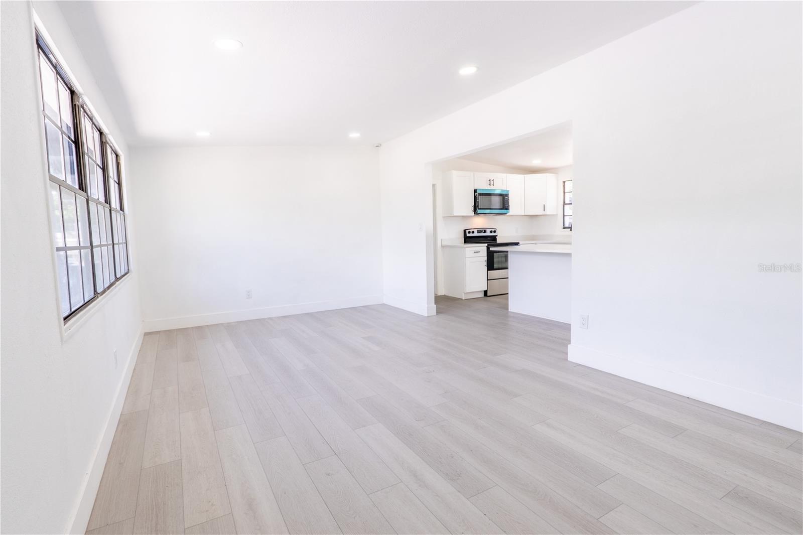 4112 W FAIRVIEW HEIGHTS