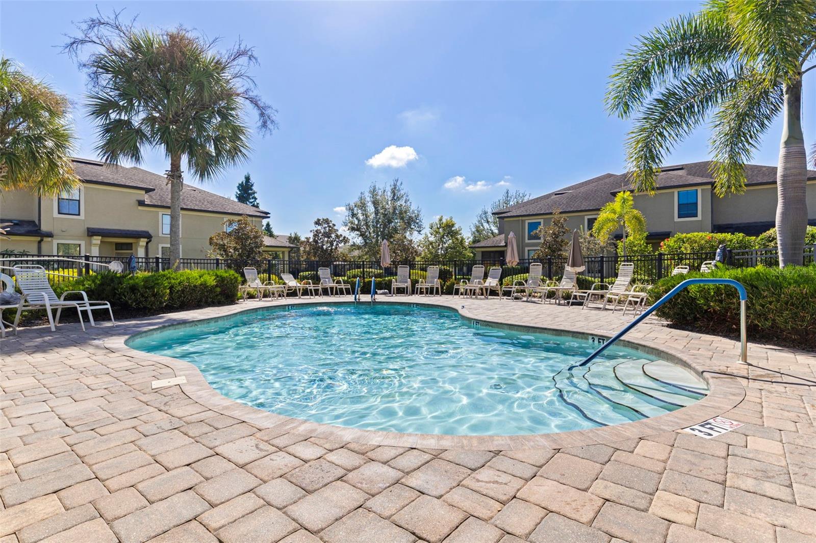 BAY ISLE LANDINGS - Residential