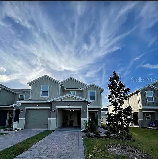 LANDINGS AT RIVERBEND - Residential Lease