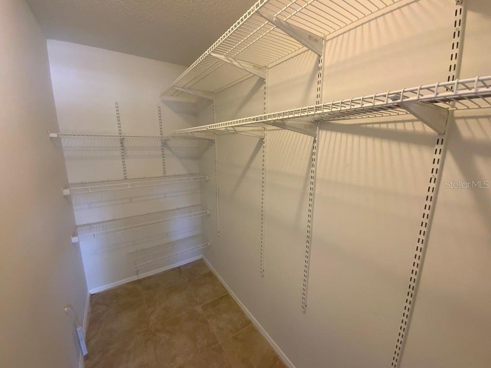 SOUTH VENICE - Residential