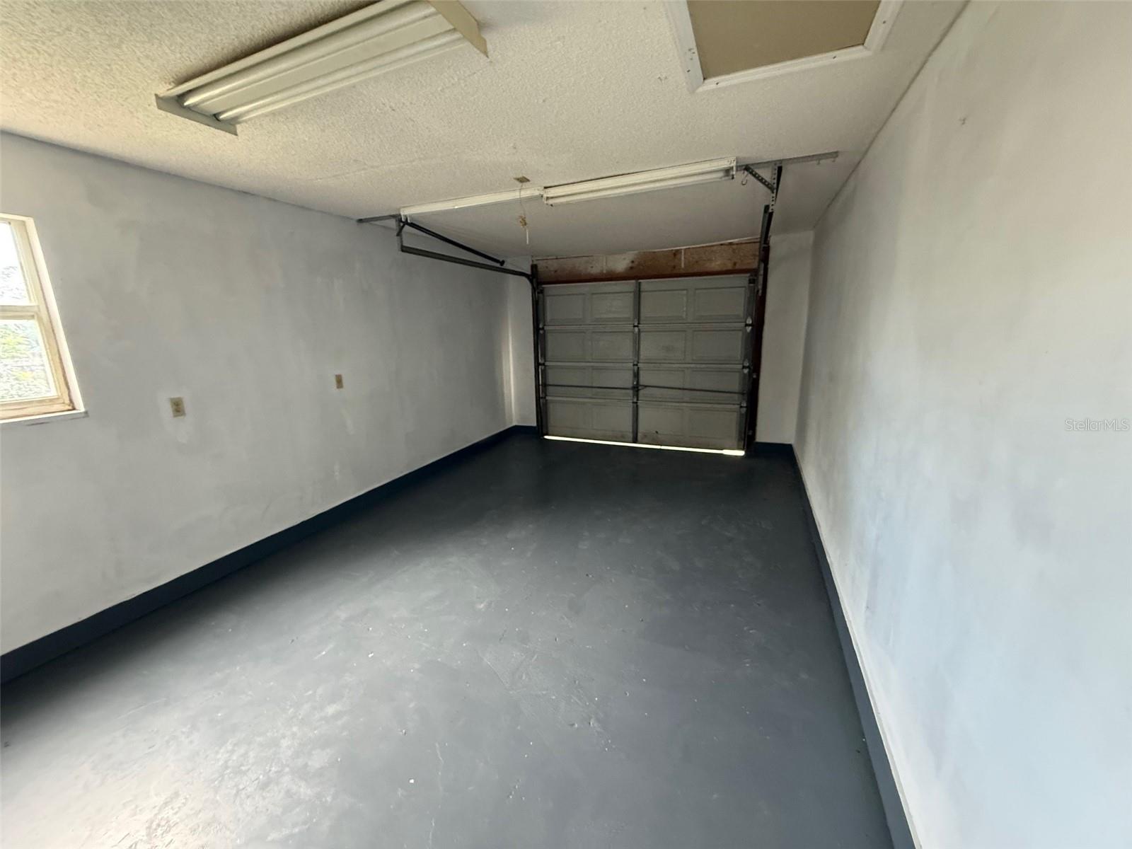 SOUTH VENICE - Residential