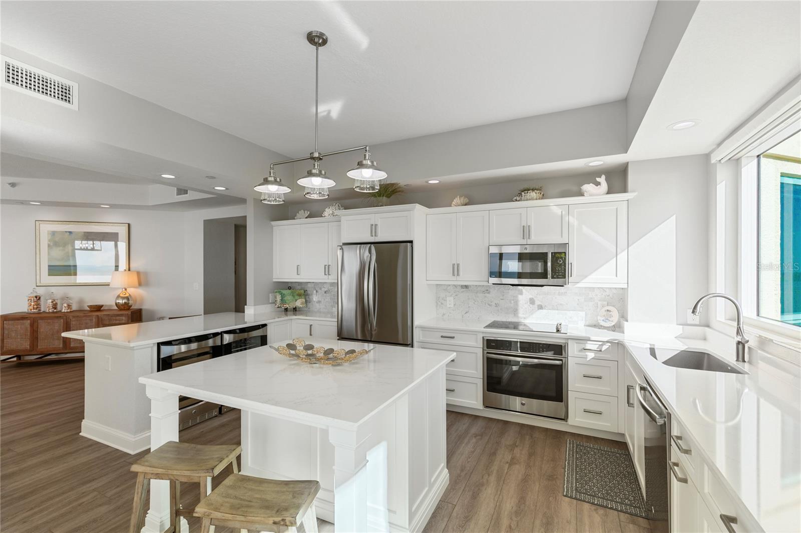 GRANDE ON SAND KEY - Residential