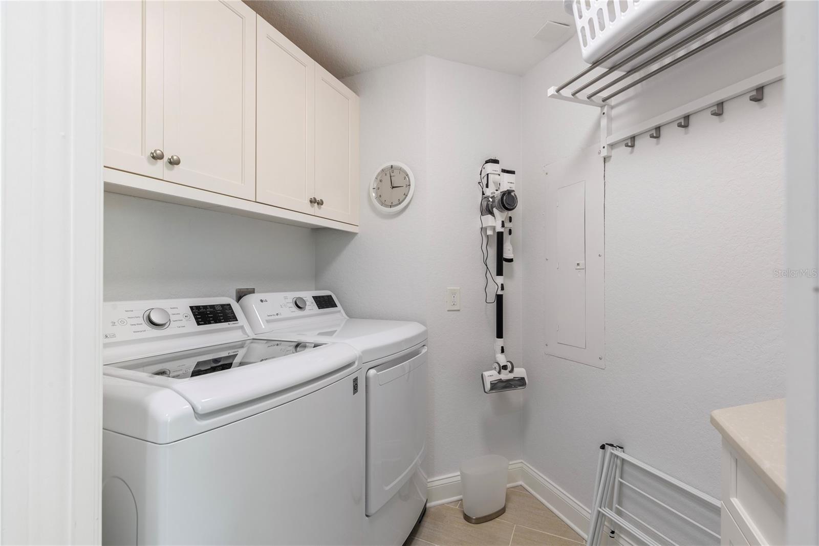 GRANDE ON SAND KEY - Residential