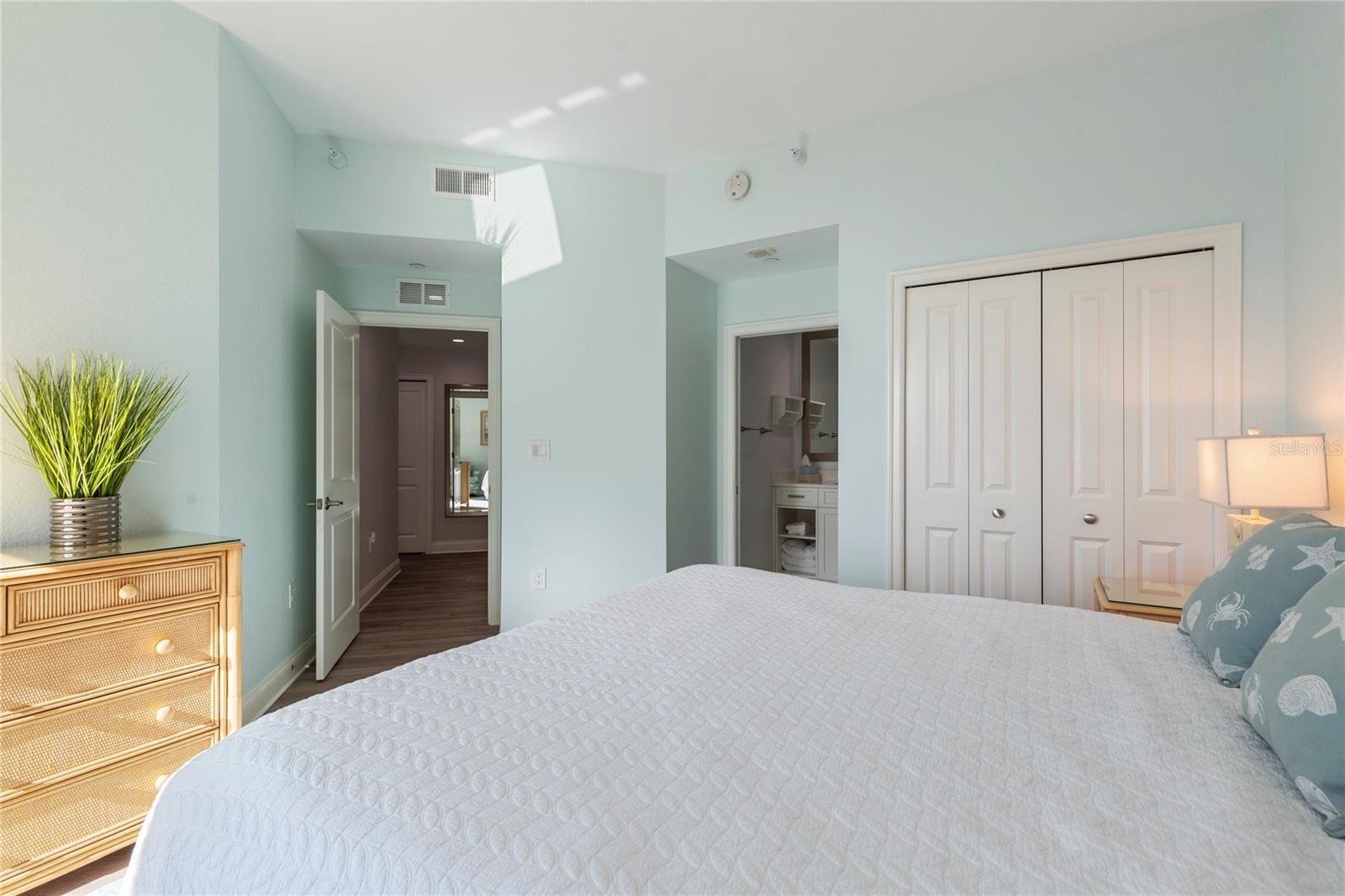 GRANDE ON SAND KEY - Residential