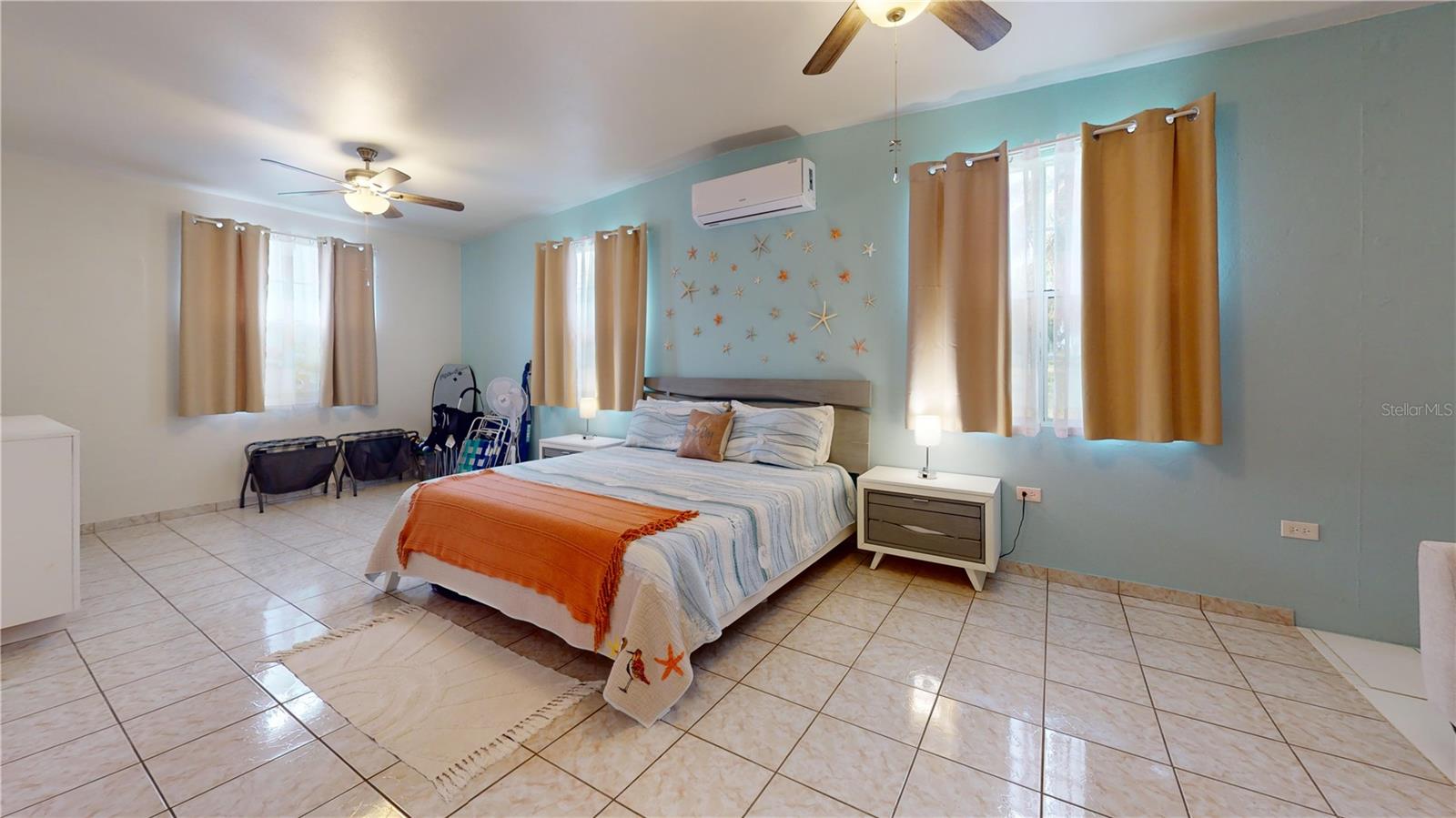 SOLAR 3 CALLE ARCHIPIELAGO - Residential