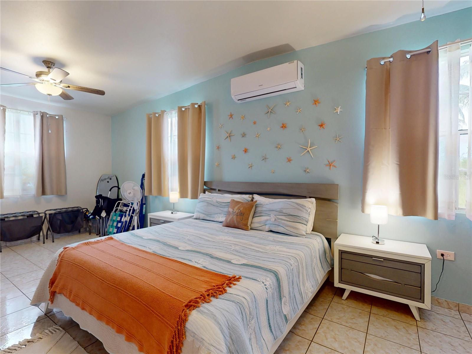 SOLAR 3 CALLE ARCHIPIELAGO - Residential