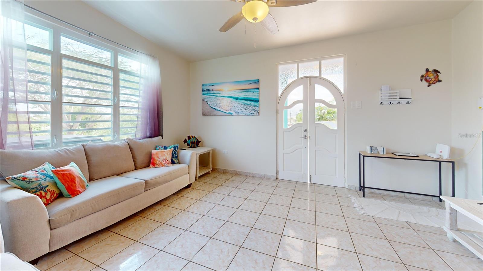 SOLAR 3 CALLE ARCHIPIELAGO - Residential