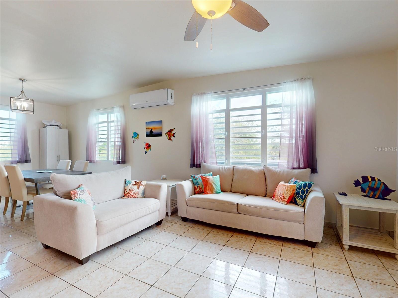 SOLAR 3 CALLE ARCHIPIELAGO - Residential