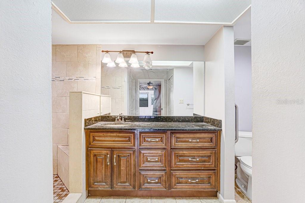 KIMBERLEA CONDO 04 - Residential