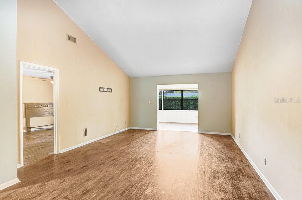 KIMBERLEA CONDO 04 - Residential