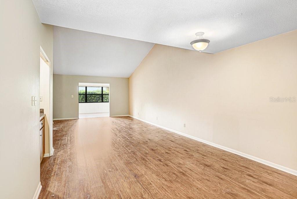 KIMBERLEA CONDO 04 - Residential