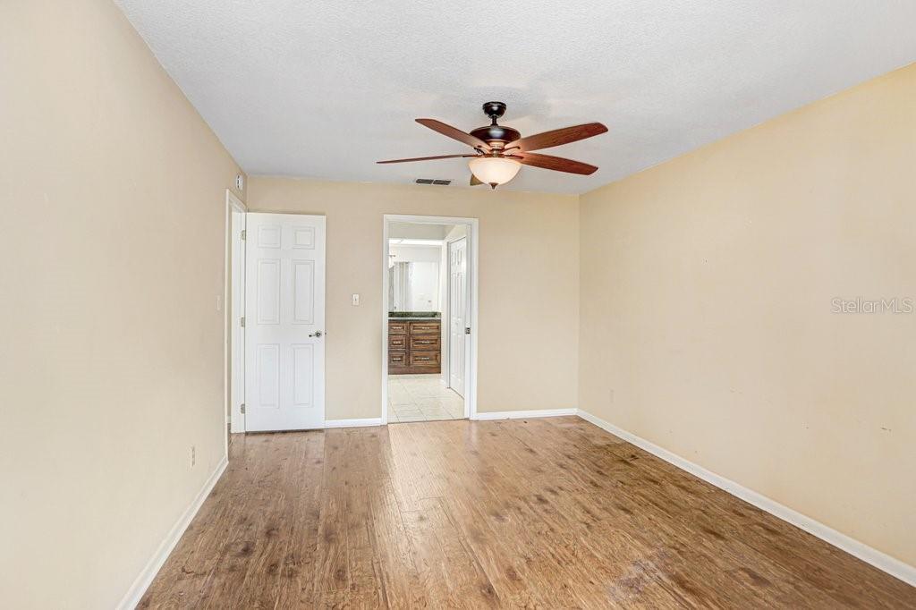 KIMBERLEA CONDO 04 - Residential