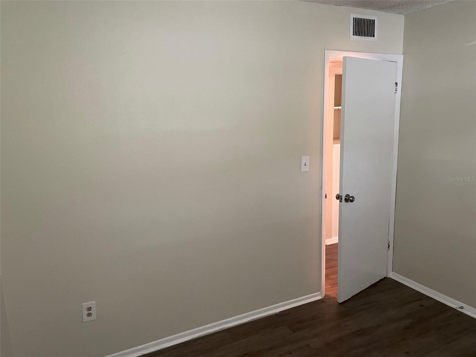 EDGEWOOD 3RD ADD - Residential Lease