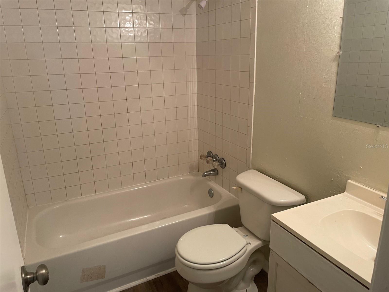 EDGEWOOD 3RD ADD - Residential Lease