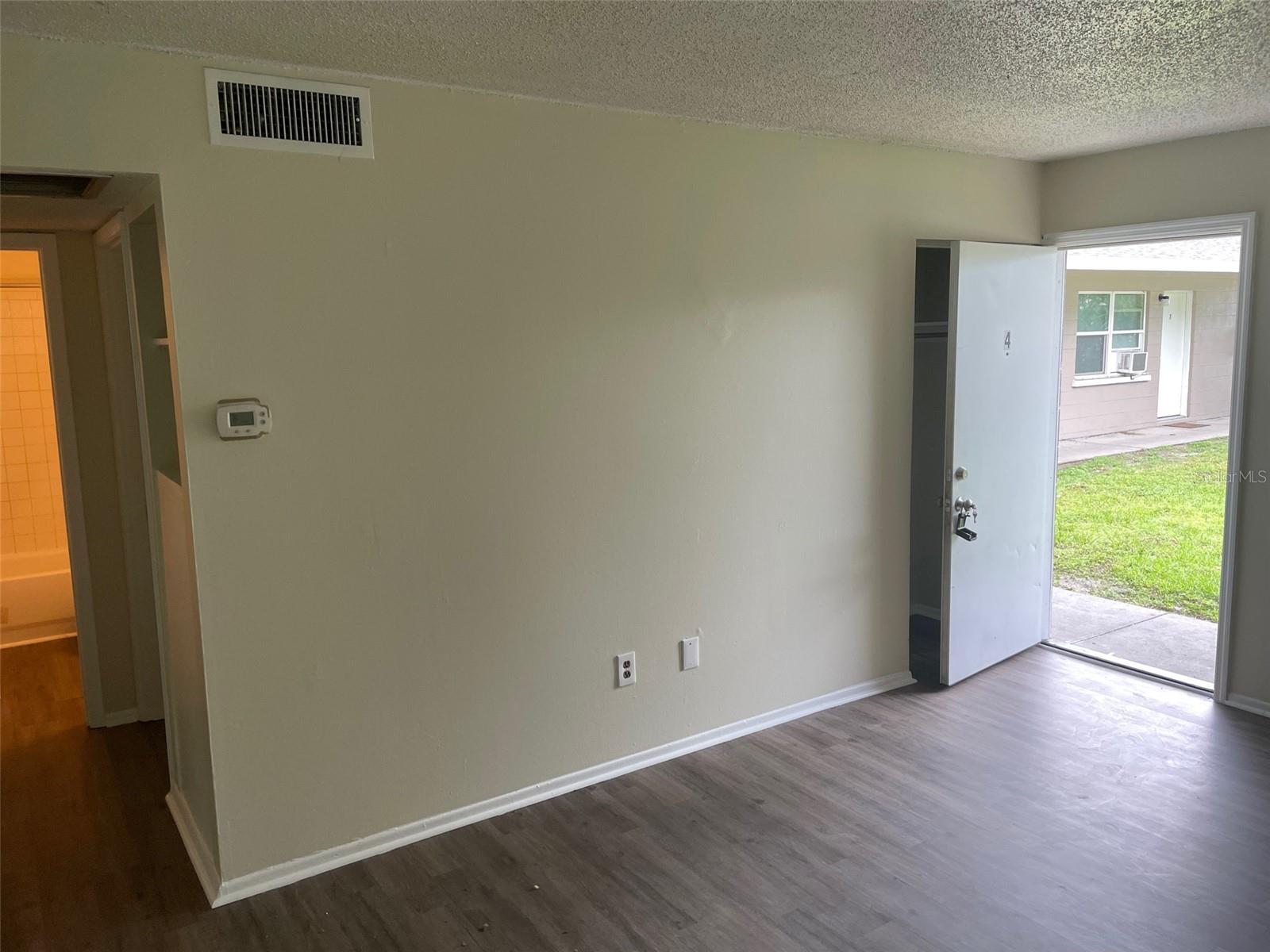 EDGEWOOD 3RD ADD - Residential Lease