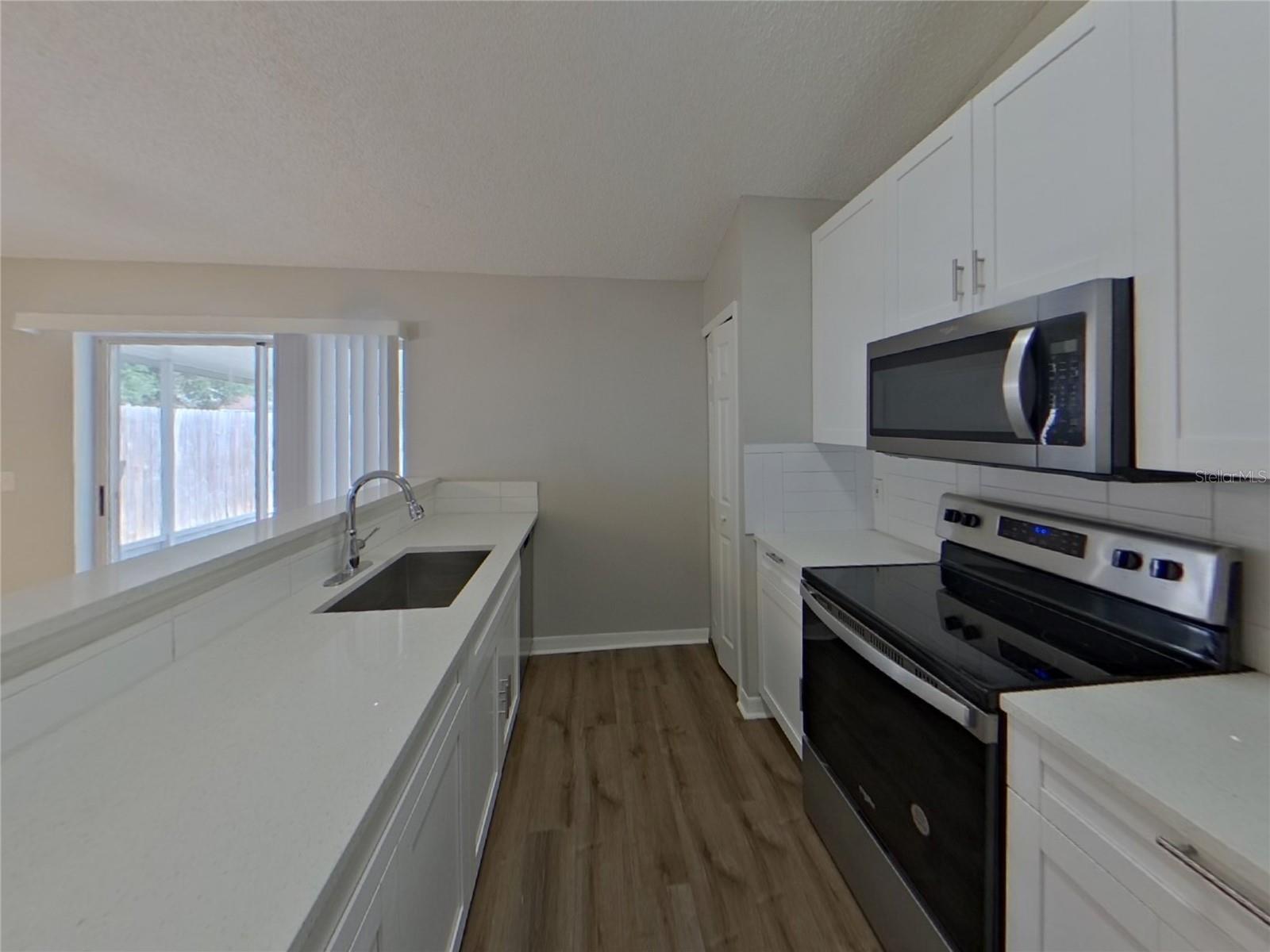 VILLAGES OF LAKE ST CHARLES PH - Residential Lease