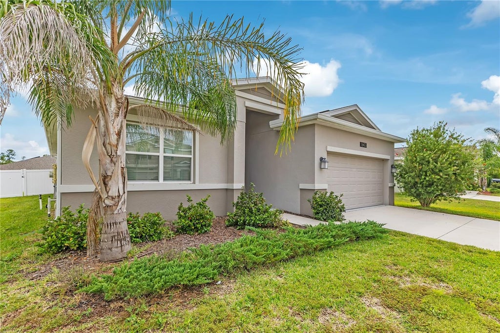 Photo of 16437 Fernridge Street, Clermont, FL 34714 (MLS # O6446512)