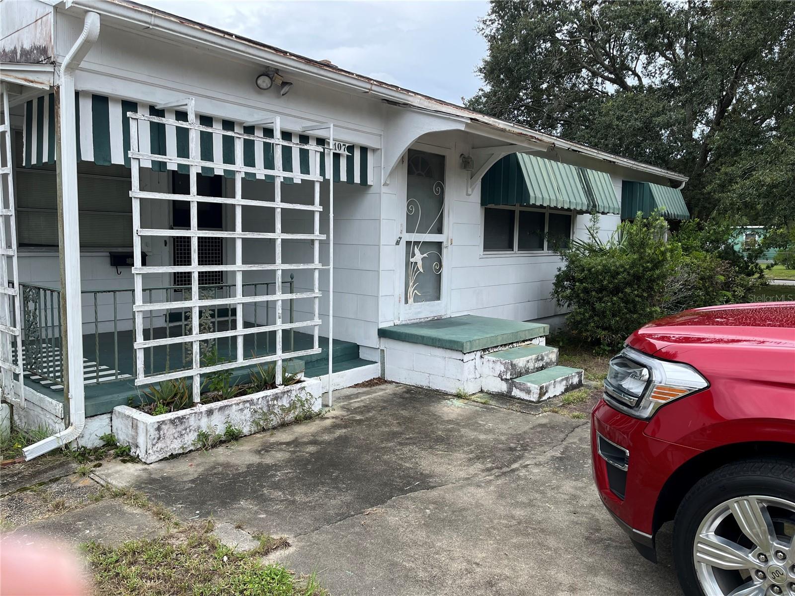 DAVIS & MITCHELLS ADD - Residential