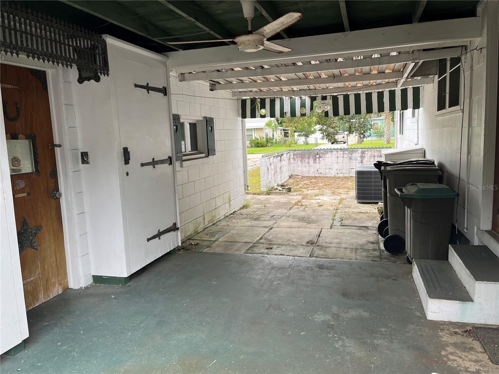 DAVIS & MITCHELLS ADD - Residential