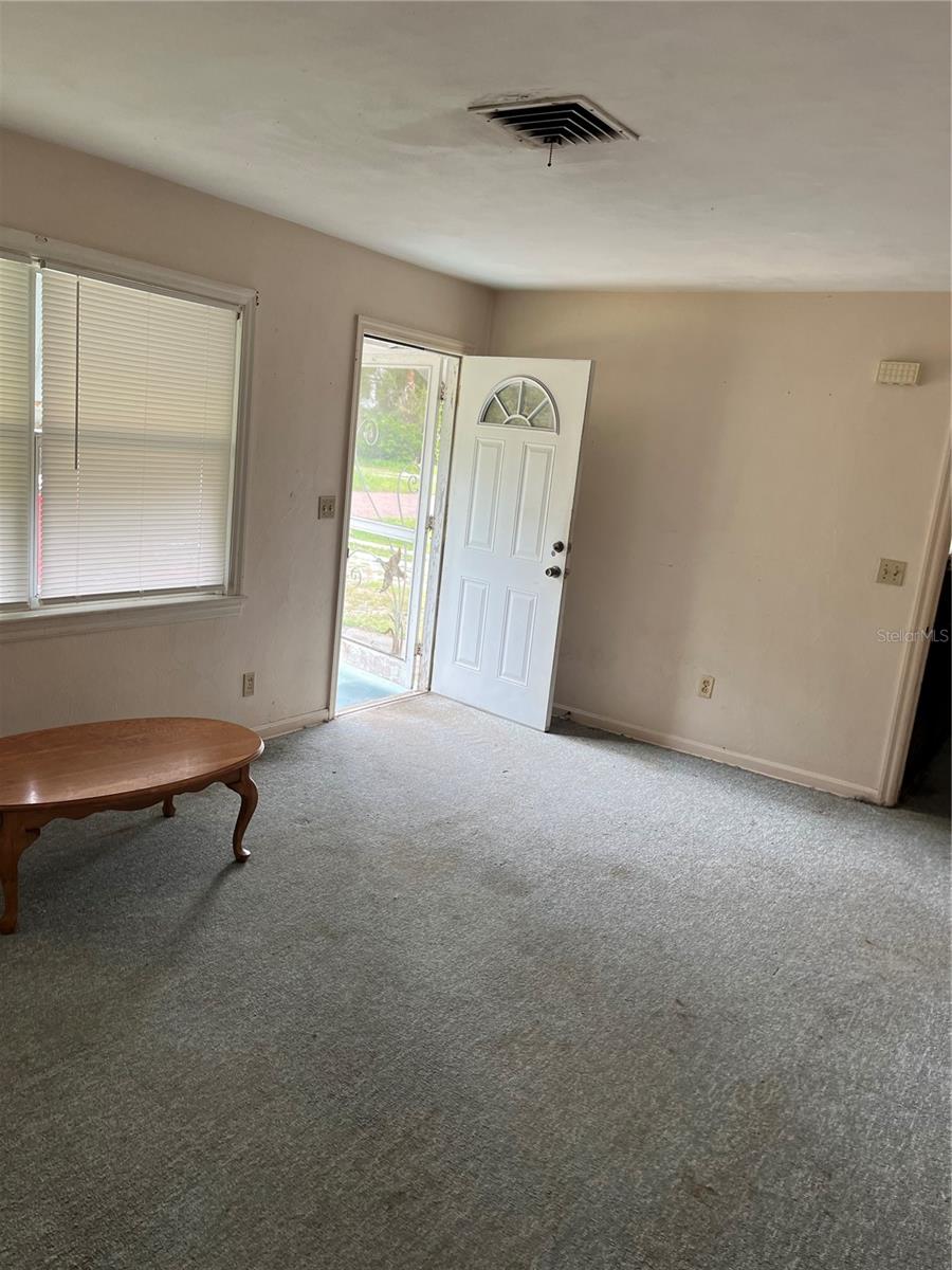 DAVIS & MITCHELLS ADD - Residential