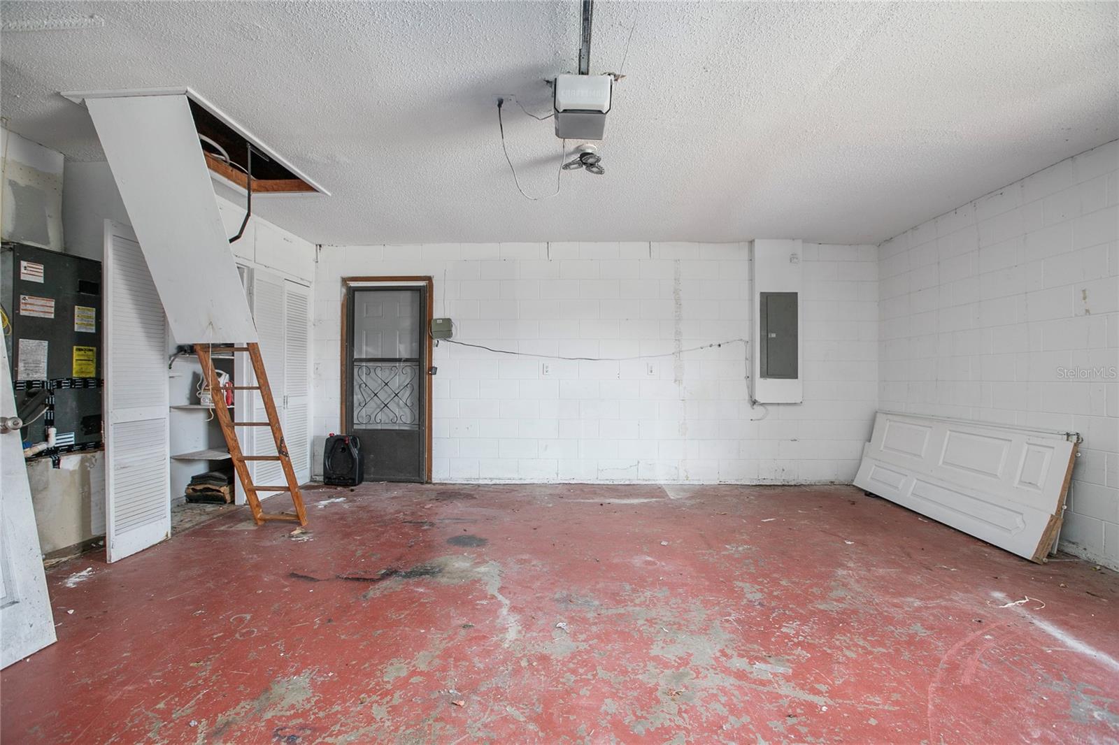 DELTONA LAKES UNIT 33 - Residential