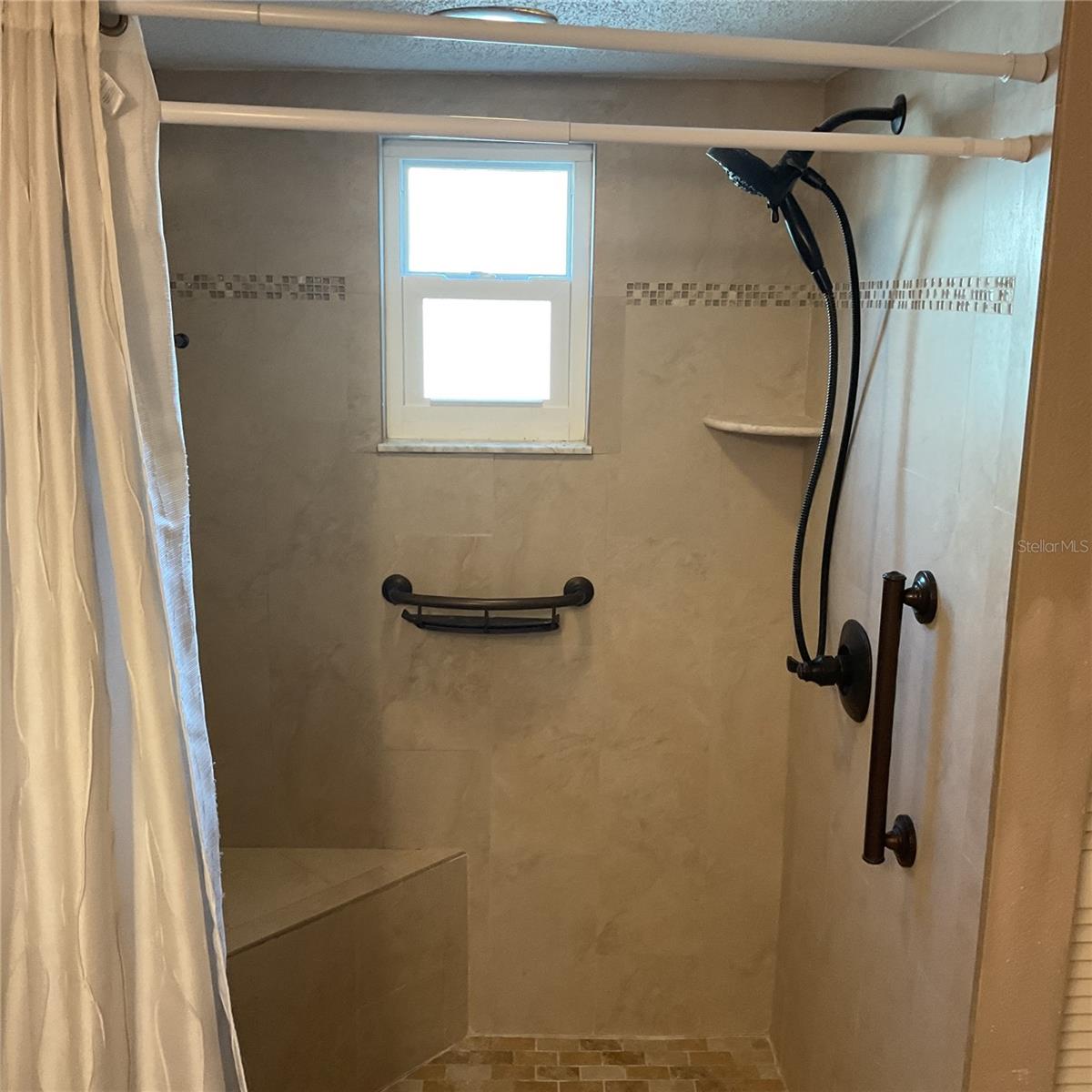 UNIVERSITY PINES - Residential