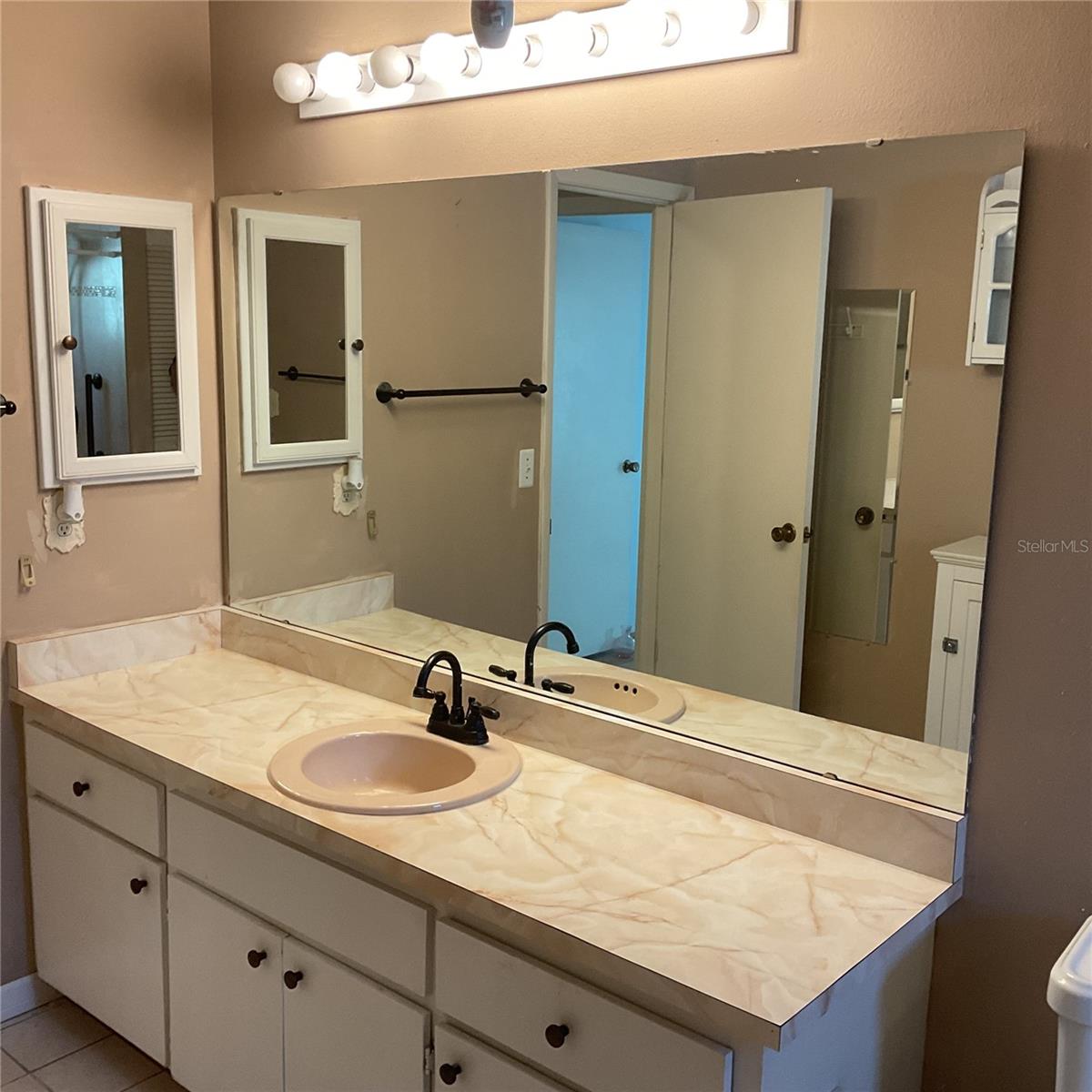 UNIVERSITY PINES - Residential