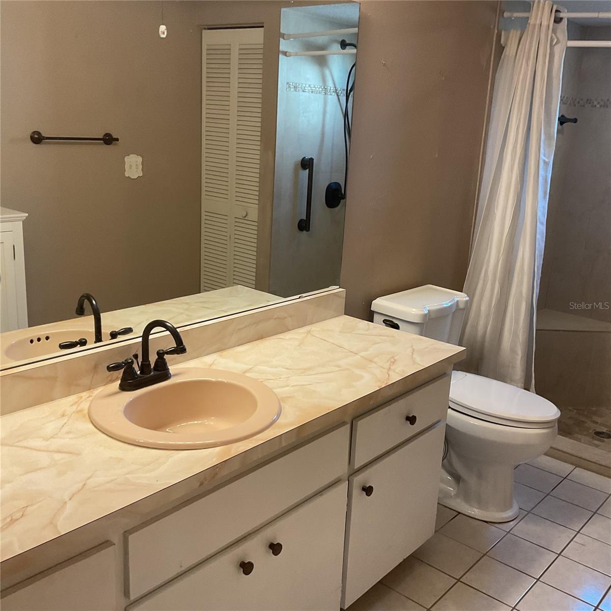 UNIVERSITY PINES - Residential