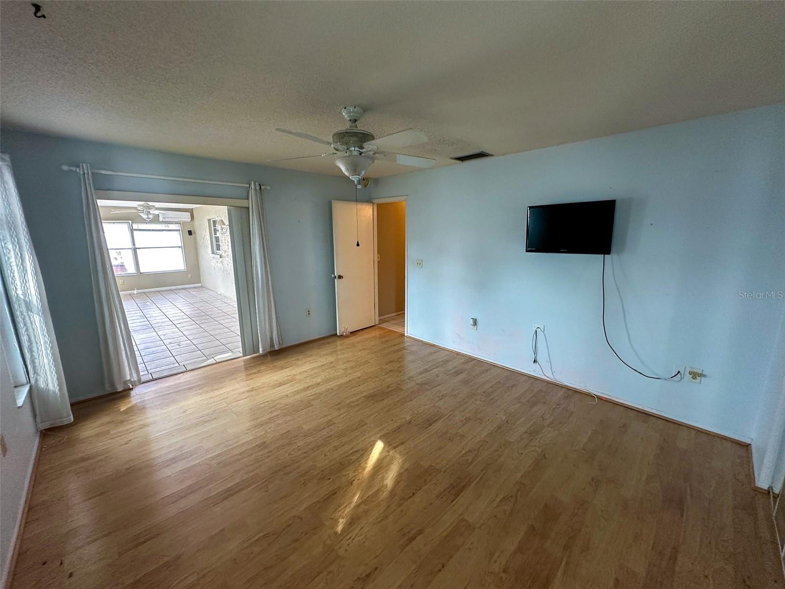 UNIVERSITY PINES - Residential