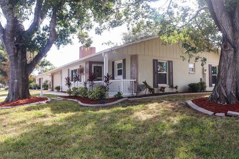 5004 BRANDEIS CIRCLE N SARASOTA FL 34243