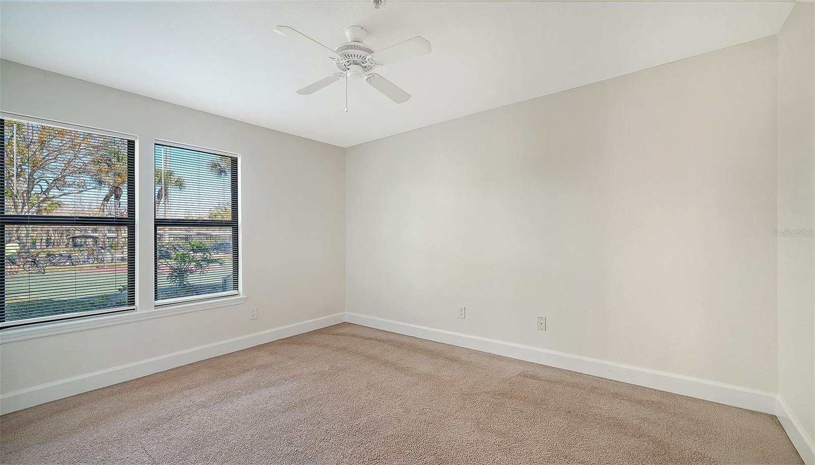 VINTAGE GRAND - Residential