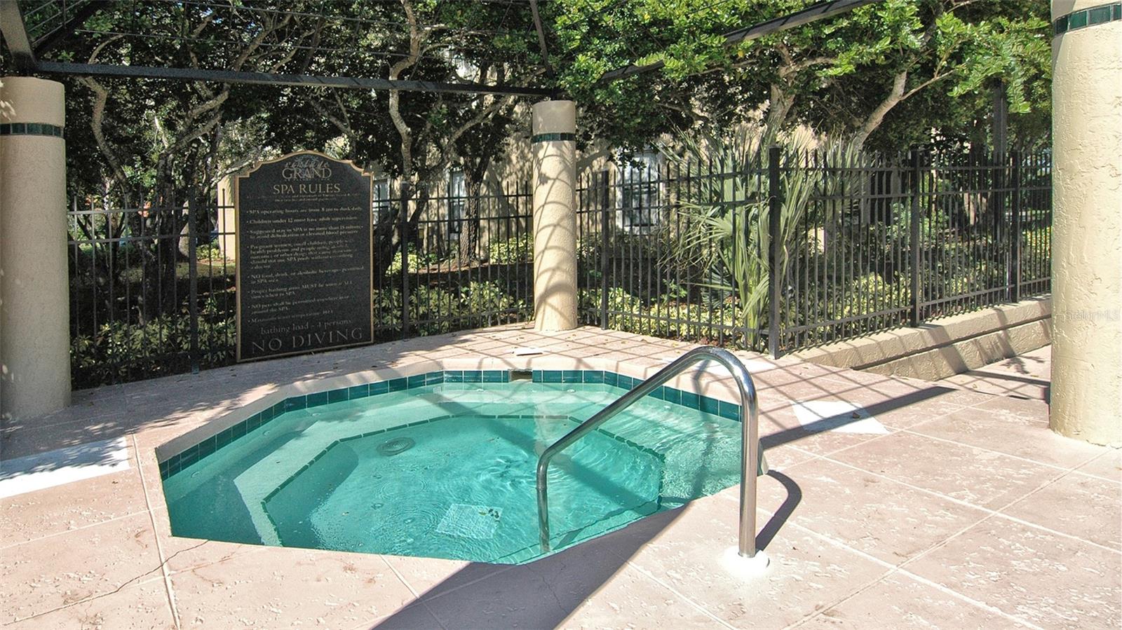 VINTAGE GRAND - Residential