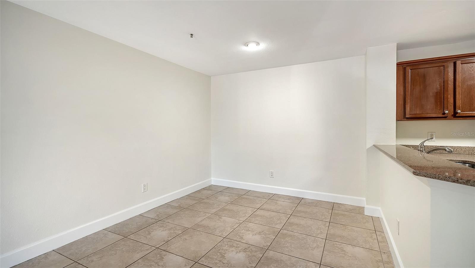 VINTAGE GRAND - Residential