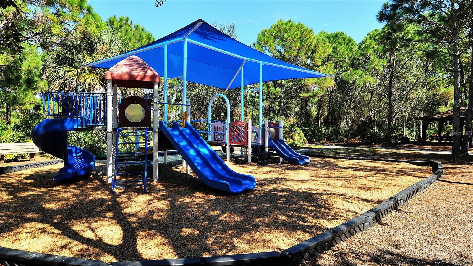 VINTAGE GRAND - Residential