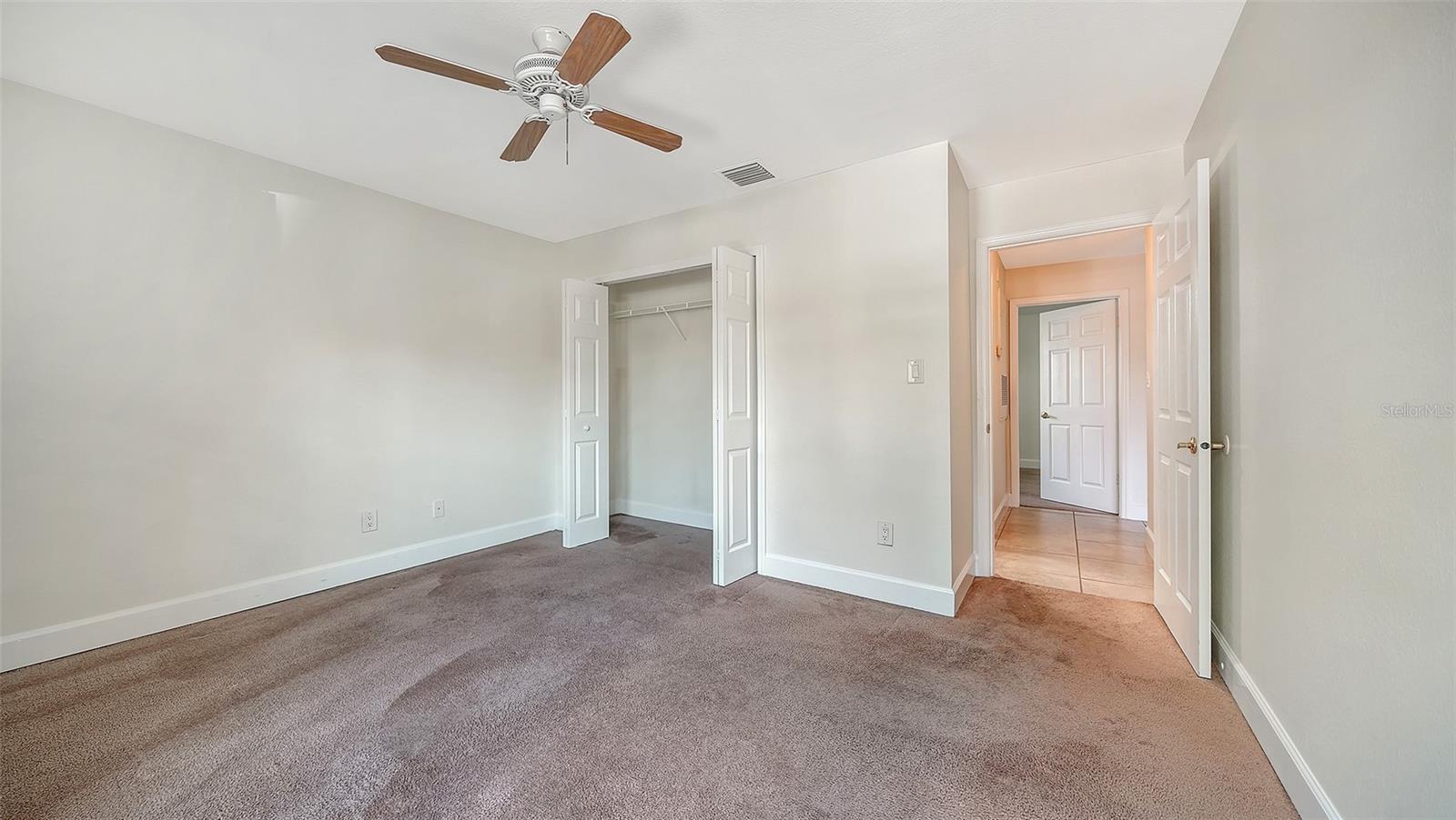 VINTAGE GRAND - Residential