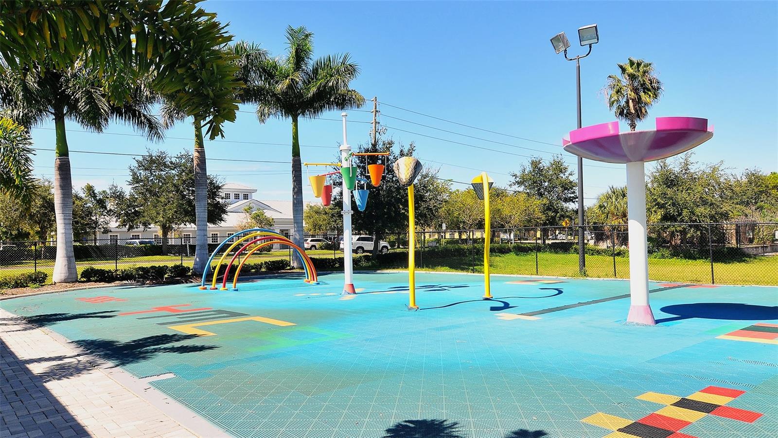 VINTAGE GRAND - Residential