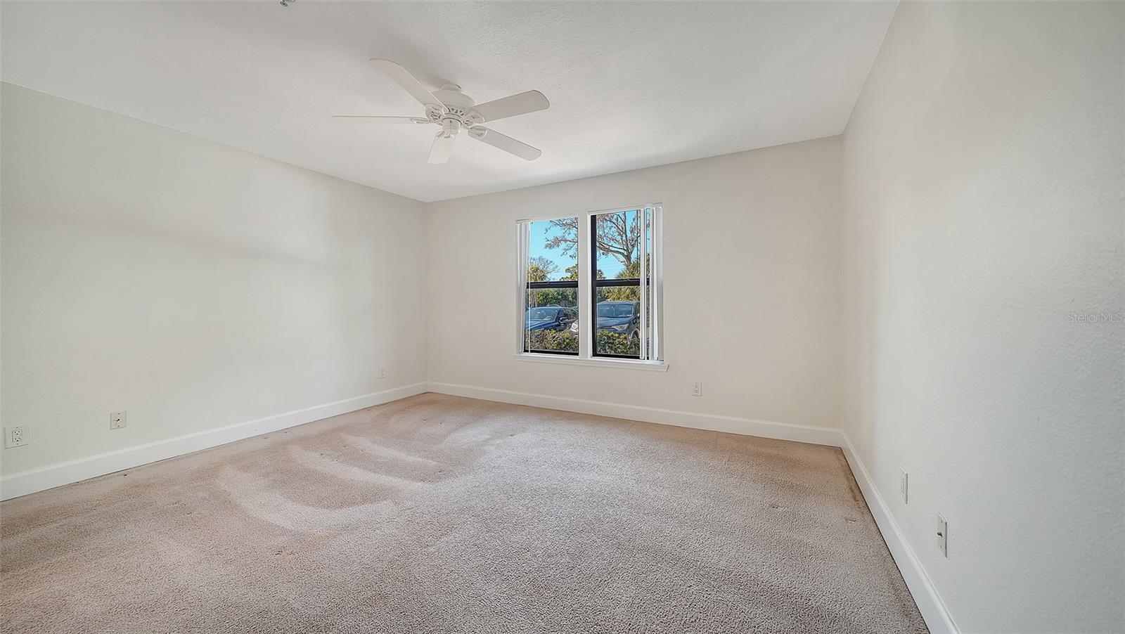 VINTAGE GRAND - Residential