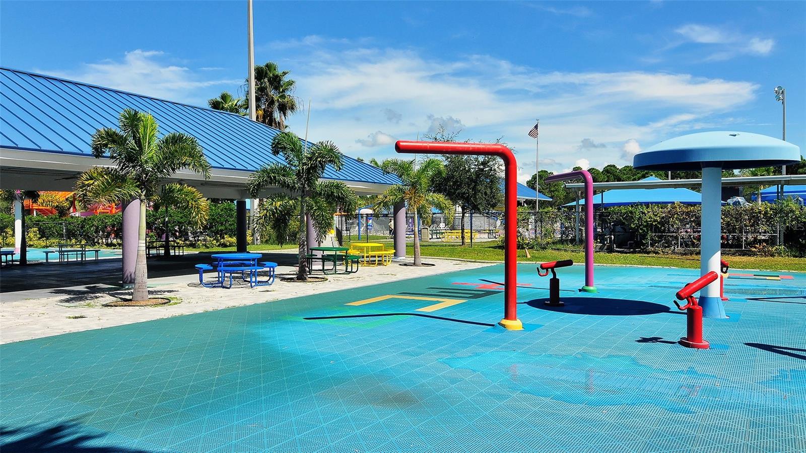 VINTAGE GRAND - Residential