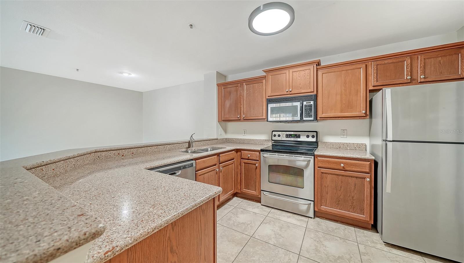 VINTAGE GRAND - Residential