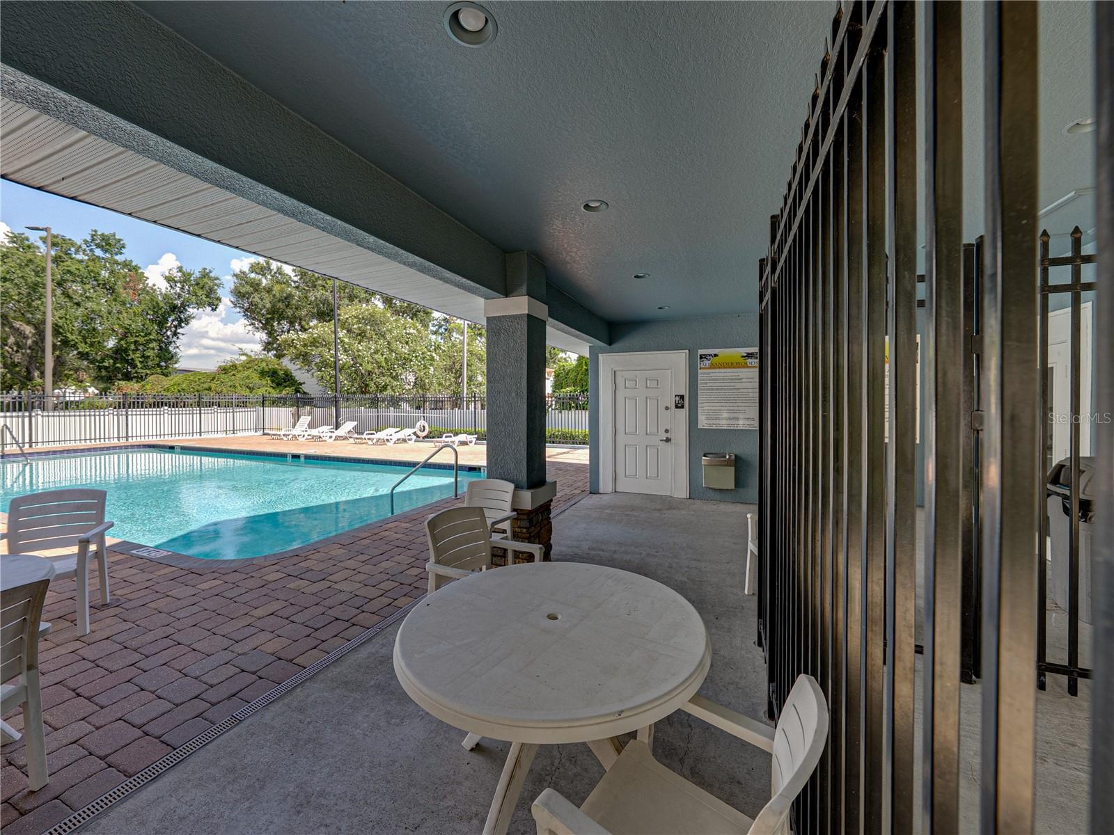 ALEXANDER WOODS TWNHMS - Residential