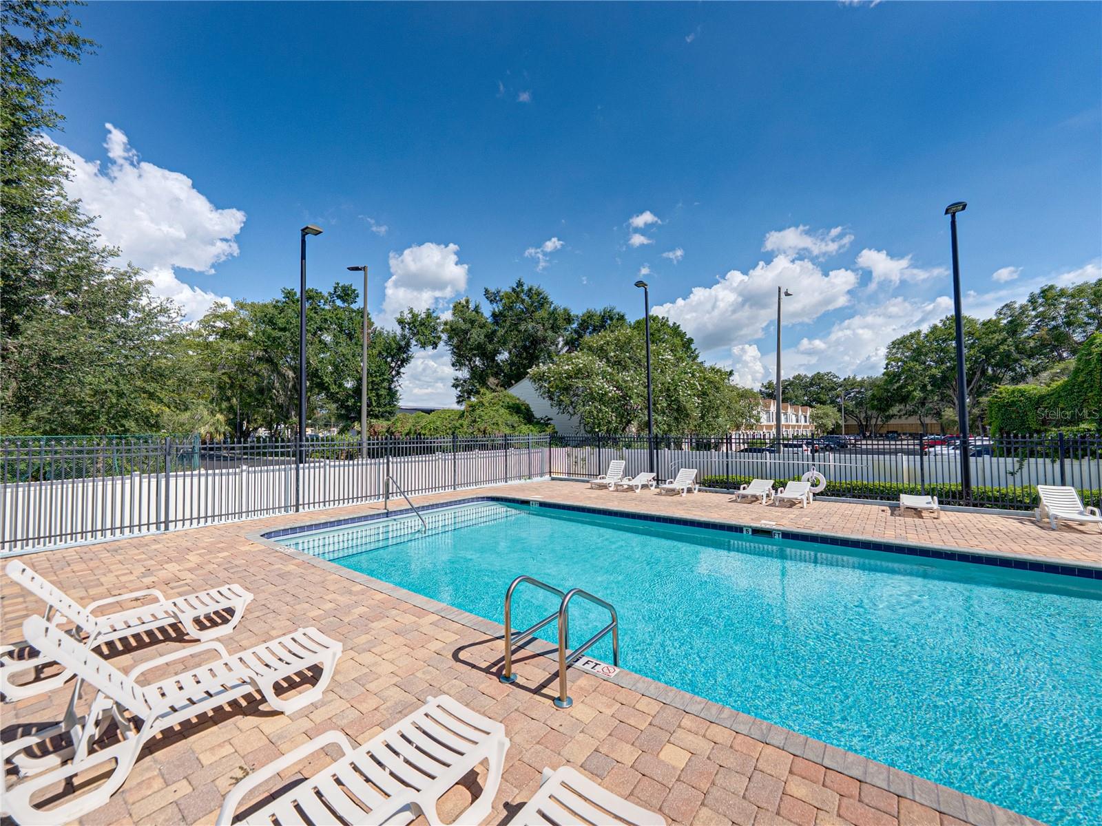 ALEXANDER WOODS TWNHMS - Residential