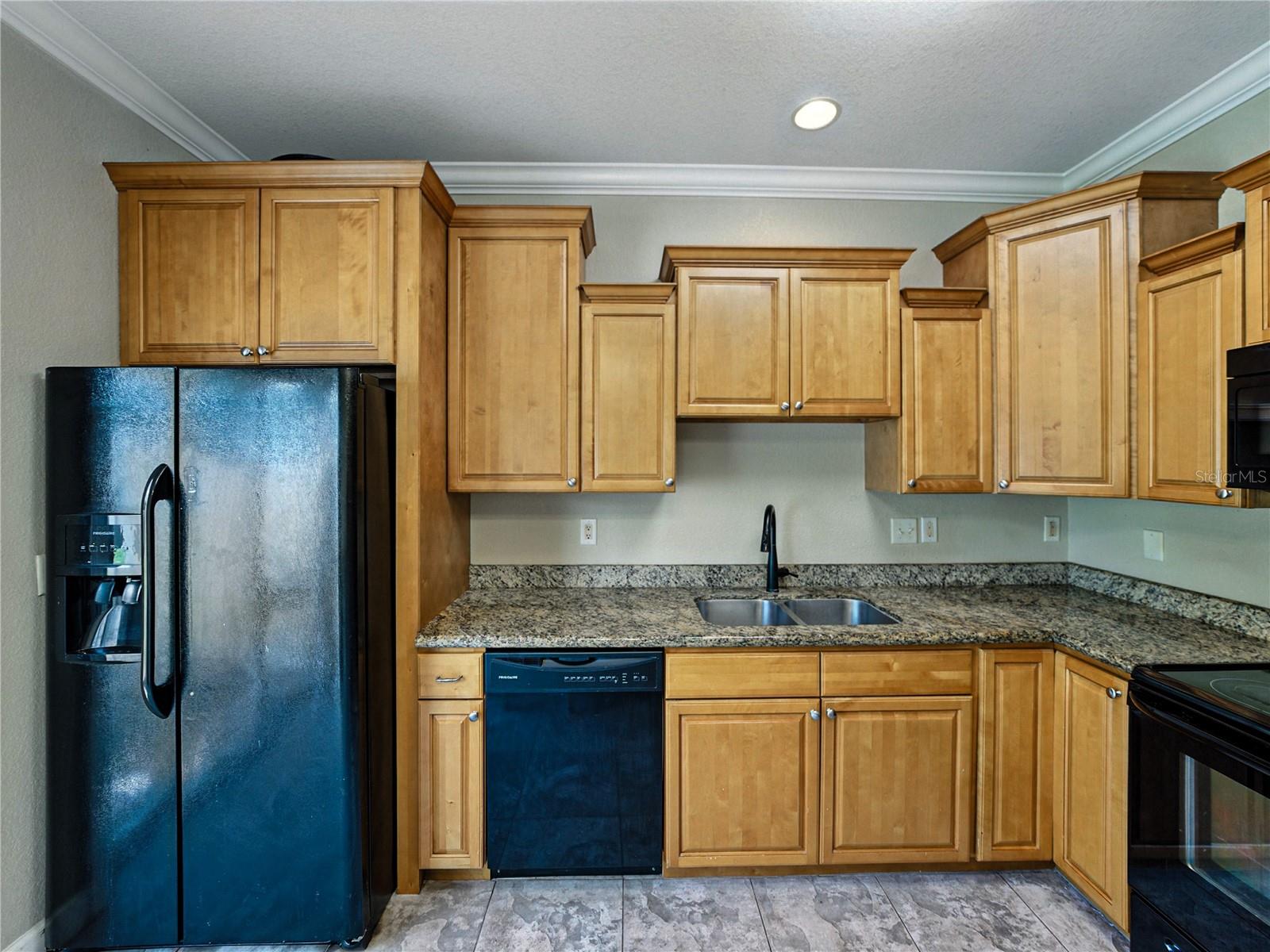 ALEXANDER WOODS TWNHMS - Residential