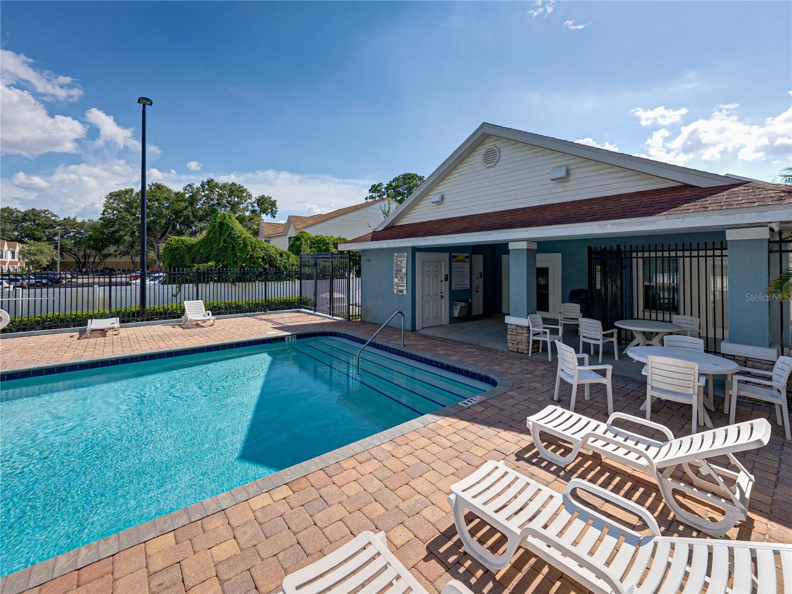 ALEXANDER WOODS TWNHMS - Residential