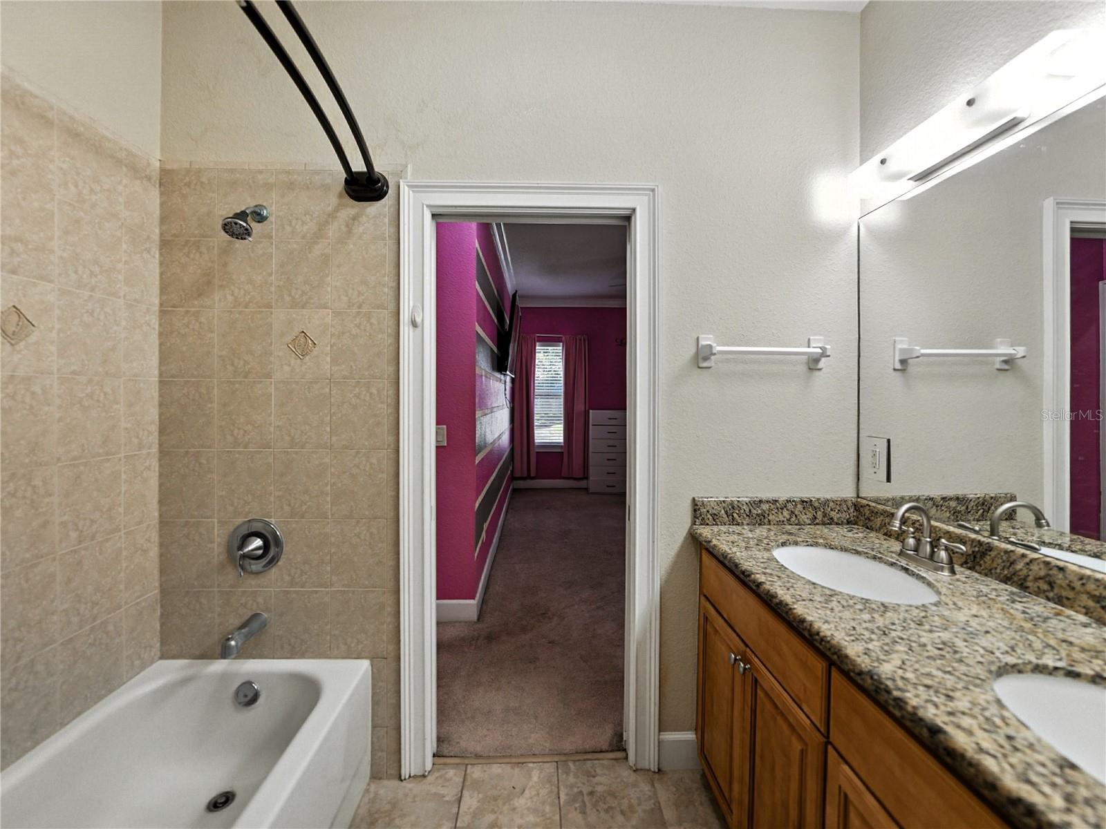 ALEXANDER WOODS TWNHMS - Residential