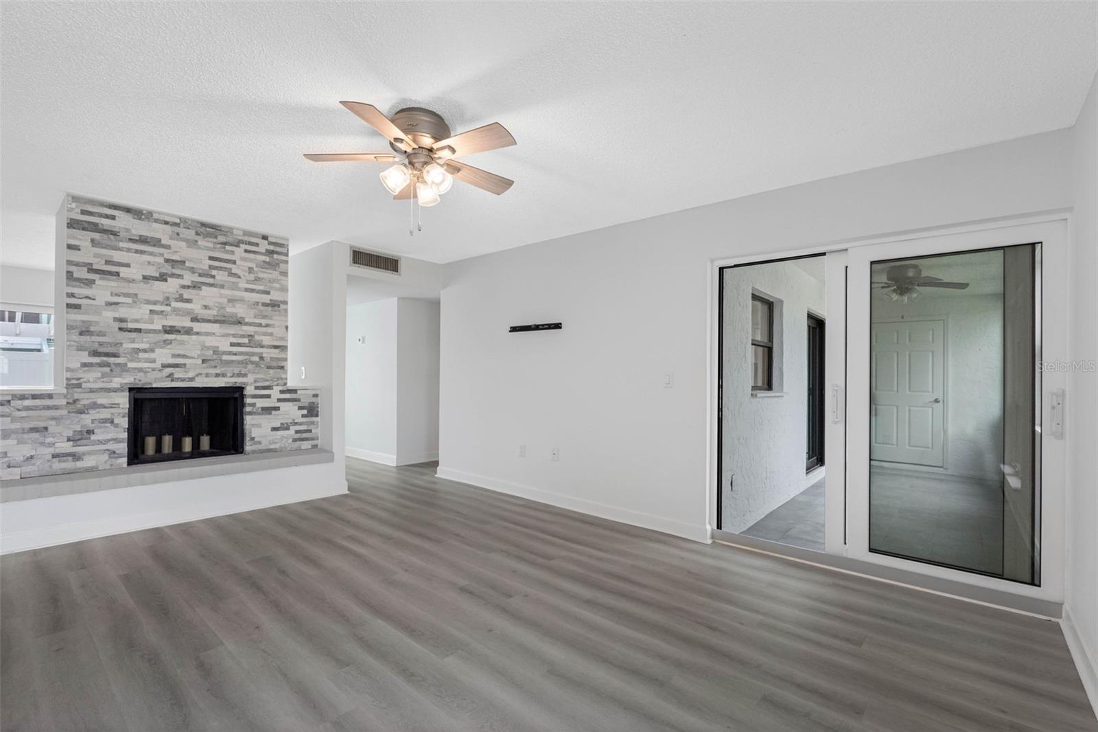WINDRUSH COVE PH 1 CONDO - Residential